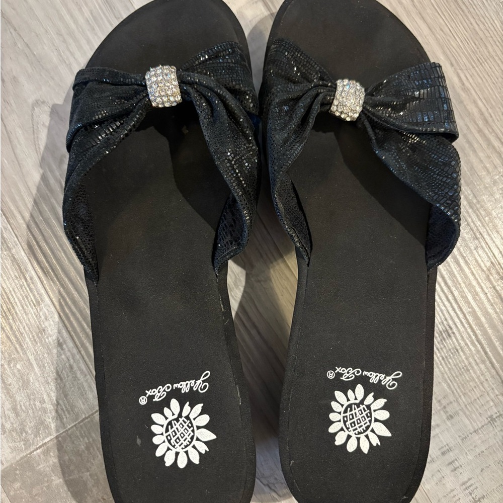 Yellow Box Black Sparkle Bow Sandals‎